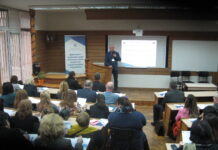 Иновативност вместо клонинг на кадри да бъде целта на наставничеството в образованието