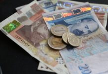 От утре изплащат увеличените пенсии