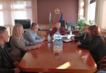 Областният управител, 16 РИК и 17 РИК обсъдиха провеждането на предстоящия вот