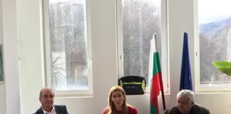 Министър Ангелкова посети Нареченски бани, ще обновяват и популяризират занемарената база за балнео и СПА услуги в страната