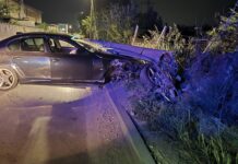 Електрически стълб падна след като кола се удари в него в Асеновград