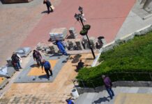 Започна подмяната на плочки на площада в Асеновград