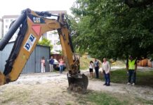 Стартът на строителните дейности в Зона 5 в кв. Запад бе даден днес с първа копка