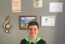 Солистът на МШ „Станимака“Ангел Демерджиев с бронзов медал от НФК „Широка лъка пее, свири и танцува“ 2020