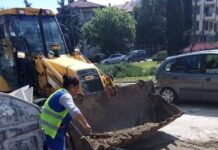 Продължава разчистването на улиците в Асеновград от натрупаните инертни материали