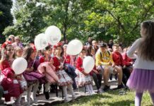 С песни, танци и подаръци малчуганите в Асеновград отпразнуваха Деня на детето