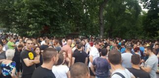 Няколко хиляди на протест в Асеновград