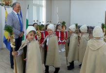 Коледарчета гостуваха в Община Асеновград