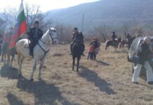 Множество асеновградчани се събраха да отпразнуват Тодоровден /СНИМКИ/