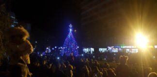 Засияха коледните светлини в Асеновград