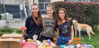 Артикулите на базара на Младежкия съвет се разпродадоха за часове