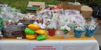Великденски базар в подкрепа на Мария Панева в Асеновград