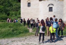 На Майски поход поеха днес десетки, тръгвайки от Метоха