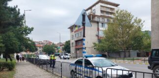 Полицаи и пожарникари от цялата страна отдадоха почит към загиналите служители на ОДМВР-Бургас