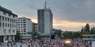 Обновеният централен площад на Асеновград бе открит официално в Деня на Съединението