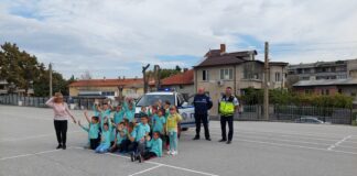 Първокласници от ОУ „Ангел Кънчев“ учиха за пътната безопасност