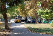 Ремонтните дейности в парка до ул. „Цар Освободител“ стартираха