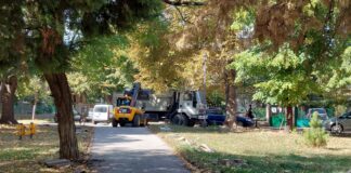 Ремонтните дейности в парка до ул. „Цар Освободител“ стартираха