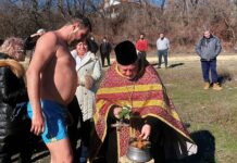 Богоявленският кръст в с. Избеглии бе хвърлен в язовира край населеното място