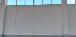 Защо в Спортна зала „Асеновец“ се появиха течове дни след края на ремонта в нея