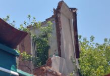 Част от Караалановото училище вече липсва