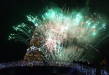 Пищна заря съпътства запалването на коледните светлини в Асеновград