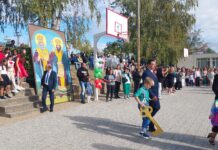 Тържествена програма в асеновградските училища на първия учебен ден