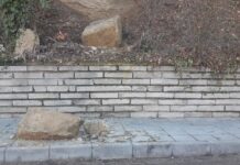 Камъни се свличат по главна улица в асеновградския квартал „Горни Воден”