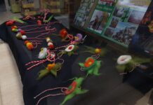 Деца и родители научиха техниката „мокро плъстене на вълна“ в Градската библиотека