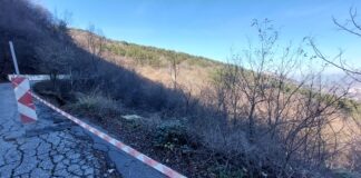 Предстои допълнително обезопасяване и поставяне на пътна сигнализация при новообразувалото се свлачище над Асенова крепост