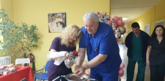 Екипът на АГ-отделението в МБАЛ-Асеновград отбеляза Деня на родилната помощ