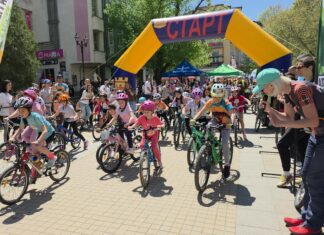 Стотици бегачи и колоездачи се впуснаха в тазгодишната надпревара „Асеновградски баири“