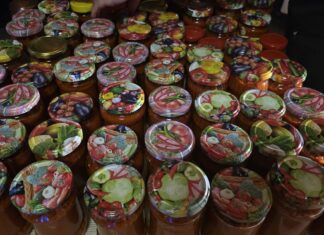 Колко излиза бурканче домашна лютеница тази есен