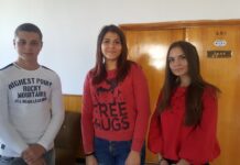 Ученици от СУ „Св. Св. Кирил и Методий“ поеха ръководство на Общината днес