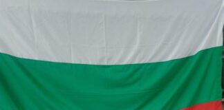 Медали за малките състезателки по аеробика на Асеновград