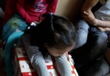 С безброй искрени усмивки и блестящи детски очички завърши акция „Стопли Коледата! Зарадвай дете!”