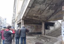 Опасна арматура в подлеза до Пощата в Асеновград виси над минувачите Опасен подлез