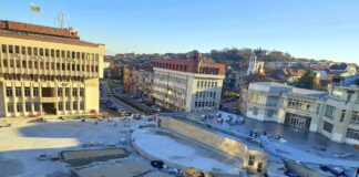 Напредва работата по реновирането на централния площад в Асеновград Ремонт Център Асеновград