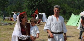 Средновековният панаир в Асеновград започва