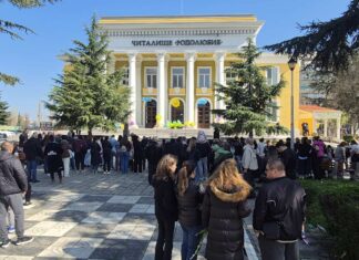 Пъстър концерт зарадва асеновградчани на Цветница