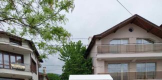 И в Куклен поставиха контейнер на БЧК за събиране на дрехи и текстил