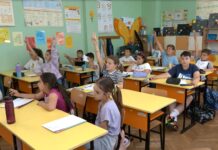 Днес четвъртокласниците се явиха на НВО по БЕЛ, утре е изпитът по математика