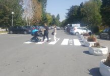 Изграждат пешеходни пътеки преди моста до хотел „Асеновец“