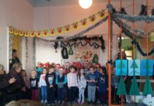 Топъл коледен поздрав отправиха деца от ЦДГ „Пролет” към пенсионери от Асеновград