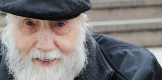 Асеновградчани се сбогуват с емблемата на акордеонното музикално изкуство Асен Вакарелов