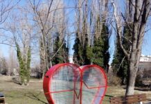 Сърце за капачки поставиха на Старата пловдивска автогара от Център Мира (ЦМИР) Асеновград