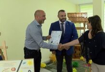 ДГ „Дружба“ в Асеновград с почетен знак от ДАЗД след номинация от Ротари клуб за книгата ,, Асеновград в сърцето“