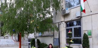 Великденска украса пред Общината създава празнично настроение у асеновградчани