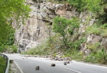 От 1-ви до 5-ти юли движението по път ІІ-86 Асеновград – Чепеларе ще се ограничава поетапно за отстраняване на камъни от скатовете