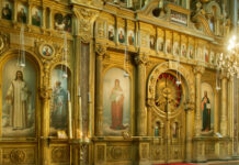 Днес Църквата чества празника Пресвета Богородица Живоприемни източник. Празникът се отбелязва винаги на Светли петък , първия петък след Възкресение Христово.